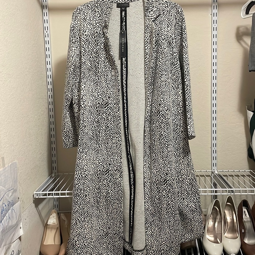 Metaphor thin coat size large nwt